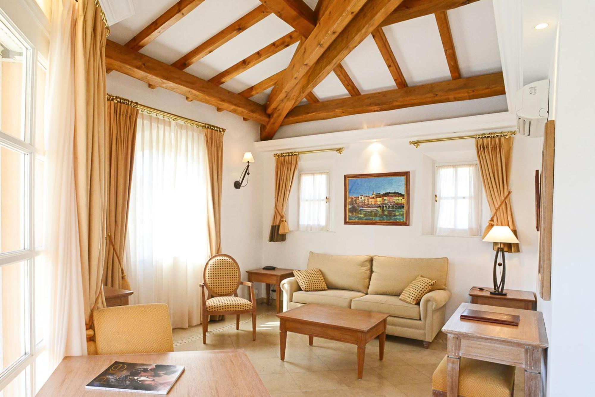 Domaine De L'Astragale Hotel Gassin Bagian luar foto